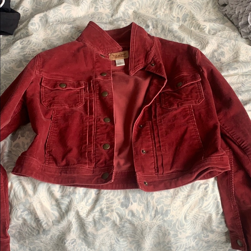 Levi Women’s burgundy jean jacket